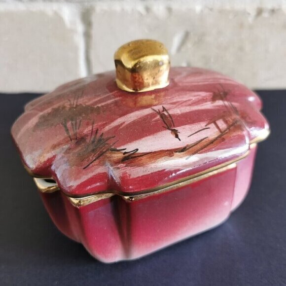 Small Storage Dish w/Lid Geometric Burgundy Gold Asian Trinkets Jewelry Box - Picture 1 of 9